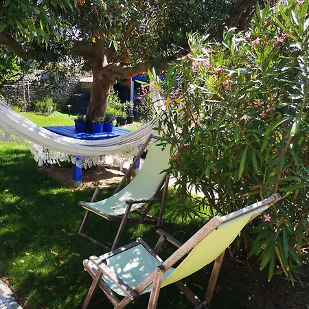 Le Bleu Parentale Cuisine Partagee Homestay Beauvoir-sur-Mer