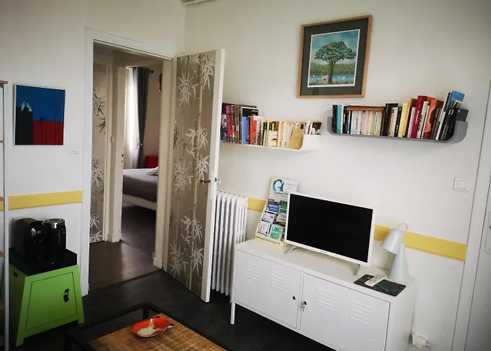 Pansiyon Le Bleu Parentale Cuisine Partagee *