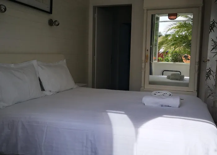 Le Bleu Parentale Cuisine Partagee Pansiyon